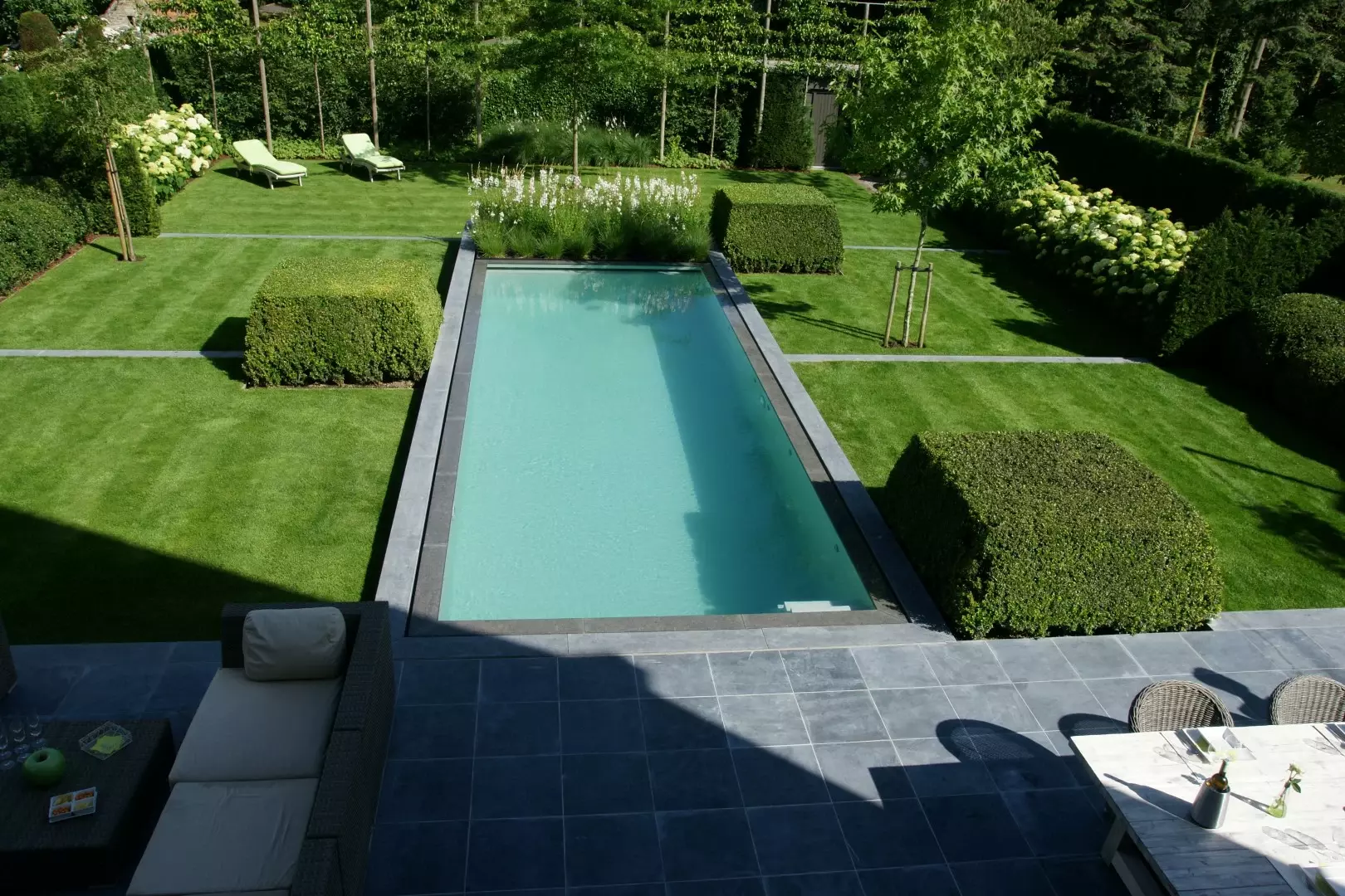 Moderne tuin aanleggen op zandgrond - Tuinaannemer.be
