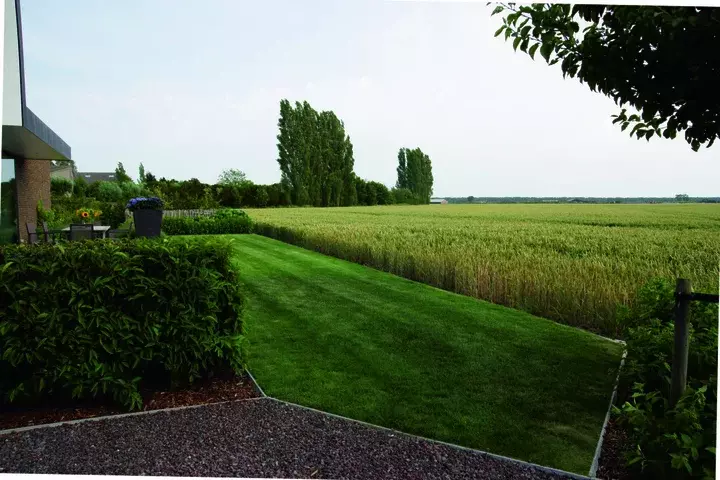 Duurzaam tuinontwerp in poldergrond - Tuinaannemer.be