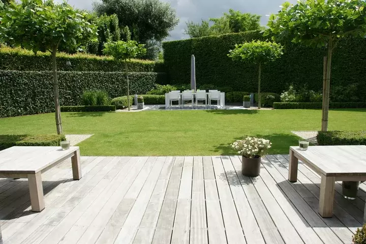 Kindvriendelijke tuin met zwembad - Tuinaannemer.be