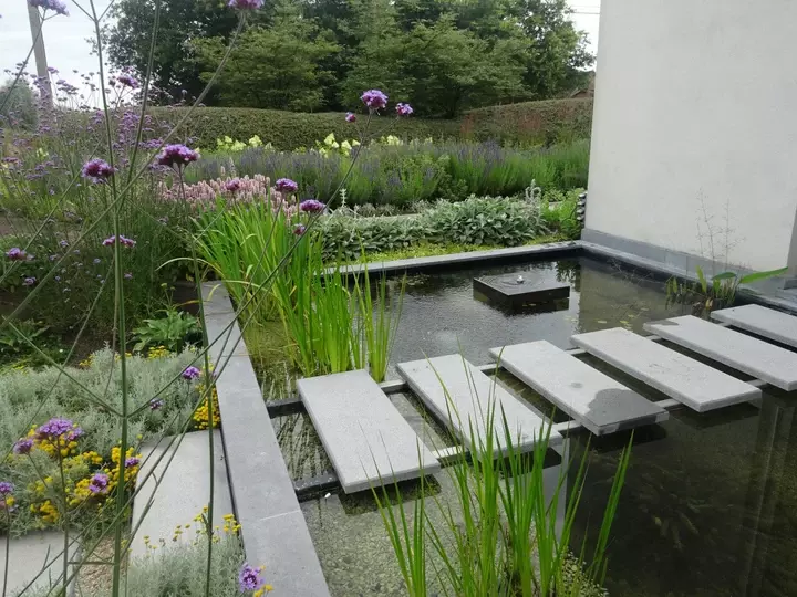 Kruidentuin voortuin - Tuinaannemer.be
