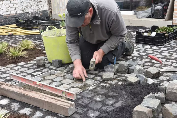 Van Droom tot Tuin seizoen 5 – Aflevering 6 Ommuurde stadstuinen - Tuinaannemer.be