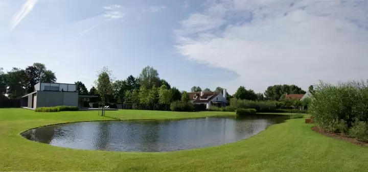 Tuinontwerp aan het water - Tuinaannemer.be