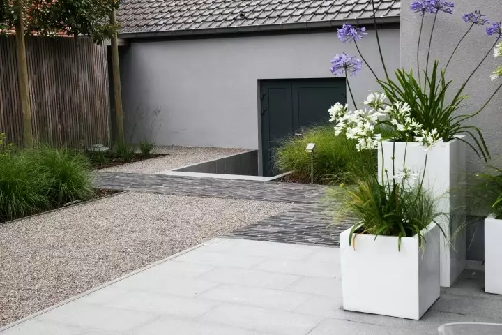 Onderhoudsvriendelijke niveautuin ontwerpen - Tuinaannemer.be