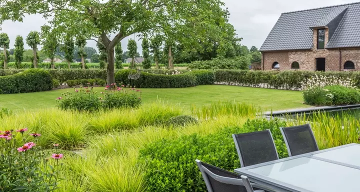 Landelijke tuin met zwemvijver - Tuinaannemer.be