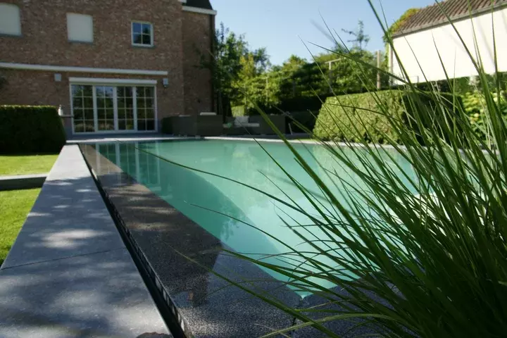 Moderne tuin aanleggen op zandgrond - Tuinaannemer.be