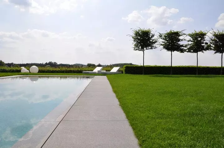 Zuidgerichte achtertuin - Tuinaannemer.be