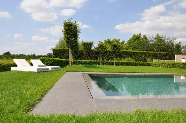 Zuidgerichte achtertuin - Tuinaannemer.be