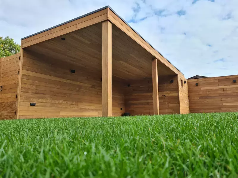Totaal project met Tuinhuis + luifel en afsluiting in afromosia