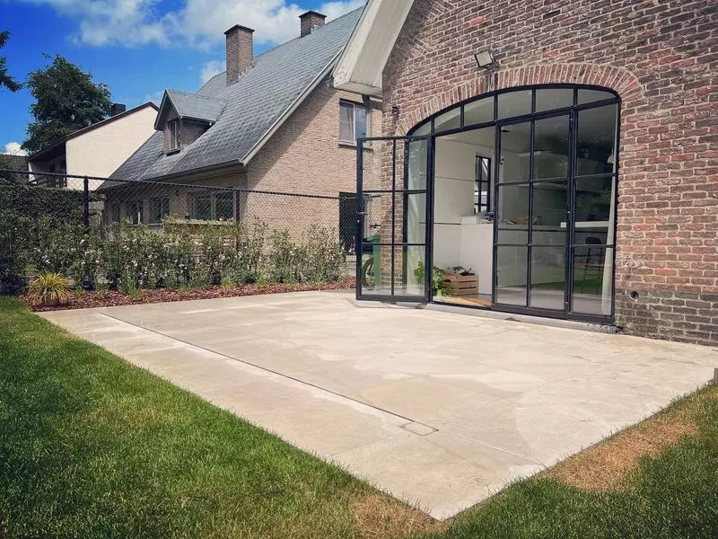 Keramische tegel 60x60 met lijnafwatering