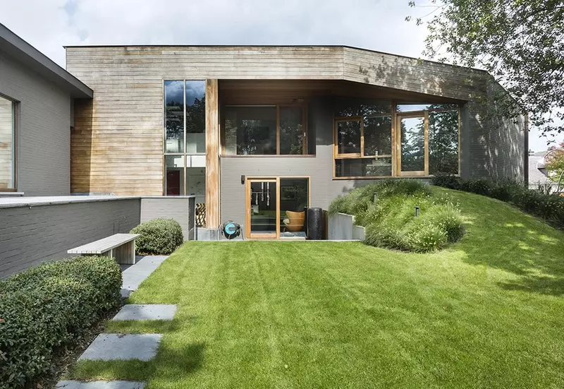 Landschappelijke tuin rond gerenoveerde villa 'Groen genot'