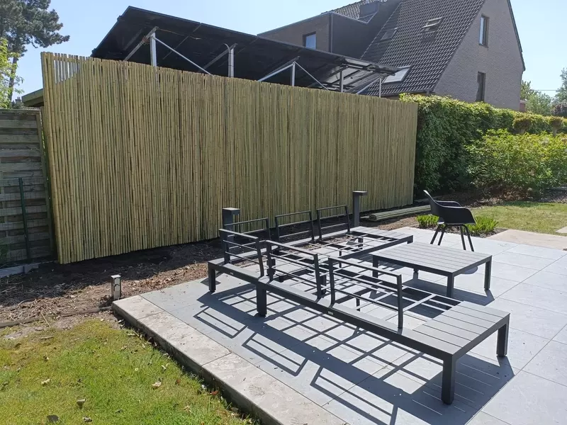 installatie bamboe-schermen voor meer privacy