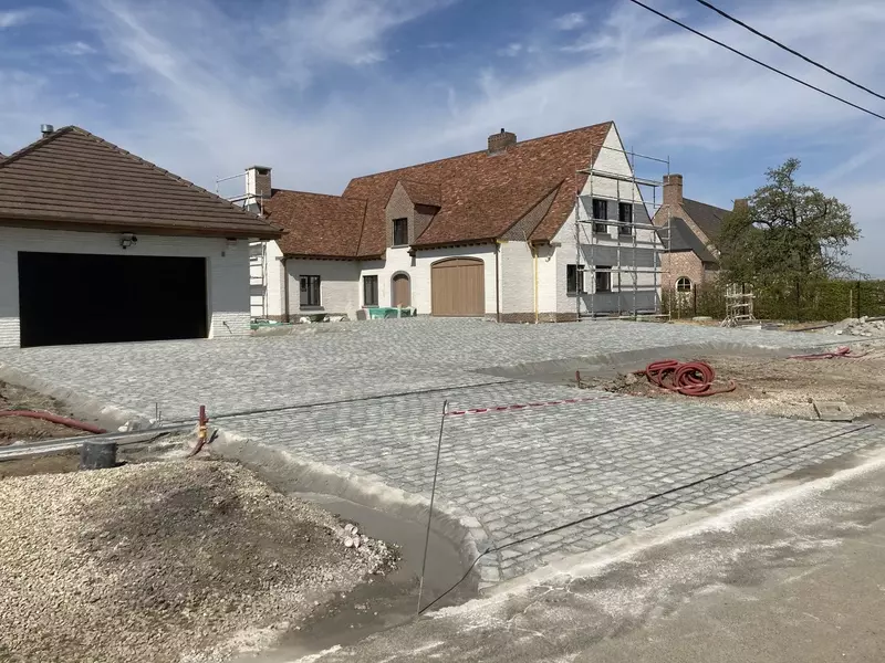 Oprit in kasseien