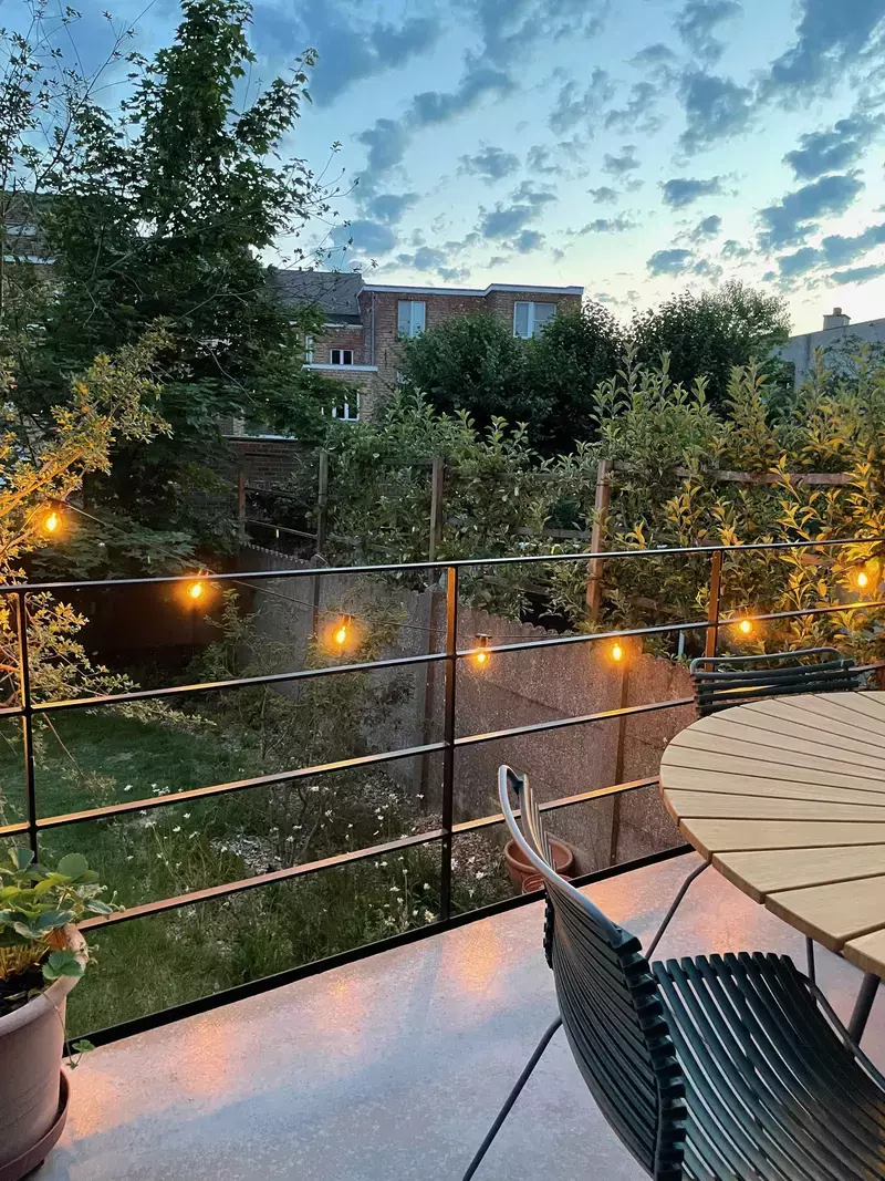 Onderhoud in een door ons aangelegde, biodiverse en grotendeels eetbare stadstuin