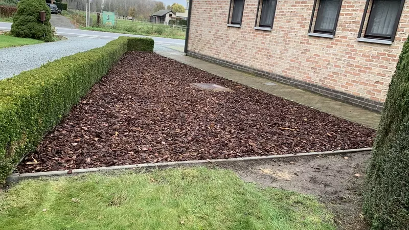 Aanleg sierschors perkje