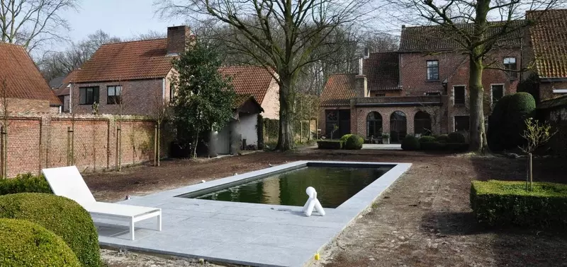 Antraciet zwembad in polypropyleen - heraanleg tuin