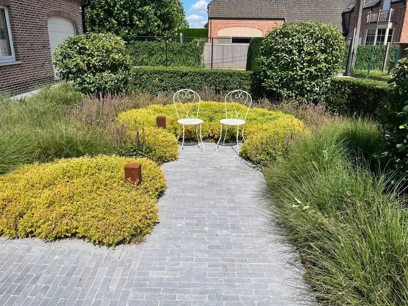 Aanleg voortuin bedrijf 