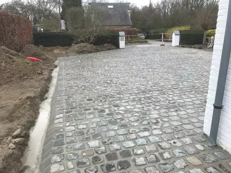 plaatsen Belgische porfier kasseien 15 x 15