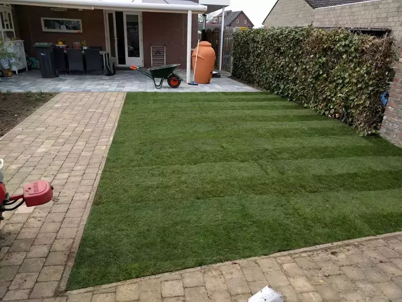 Gazon aanleg met grasmatten. #tuinaanleg