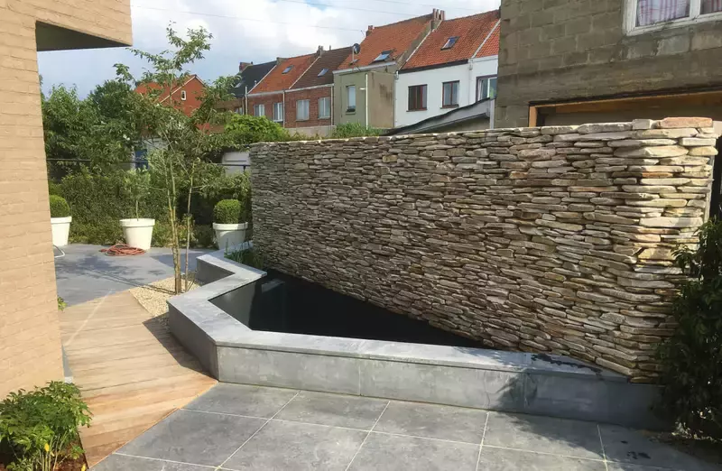 vercammen-tuinaanleg-stadstuin-met-vijver